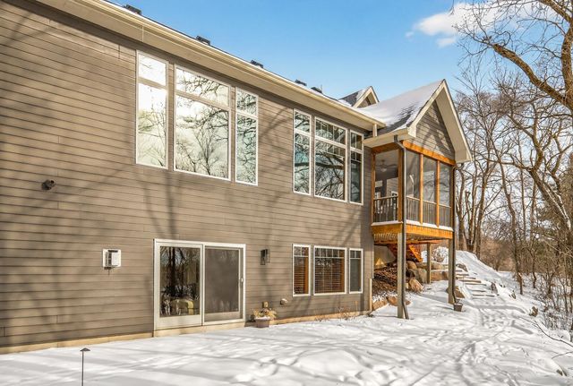 23400 Woodland Ridge Drive, Lakeville, MN 55044