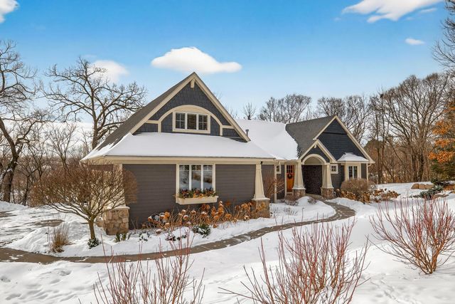 23400 Woodland Ridge Drive, Lakeville, MN 55044