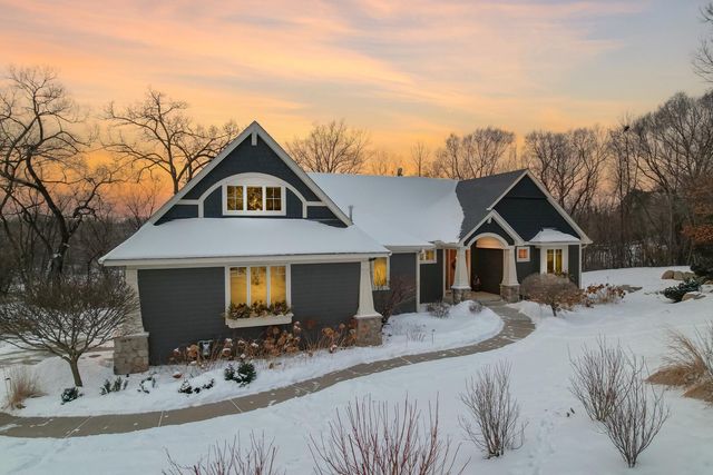 23400 Woodland Ridge Drive, Lakeville, MN 55044