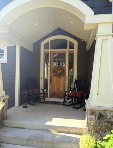 23400 Woodland Ridge Drive, Lakeville, MN 55044