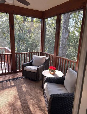 23400 Woodland Ridge Drive, Lakeville, MN 55044