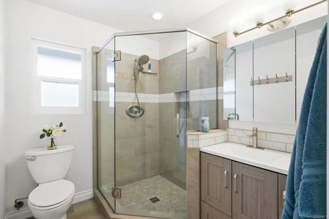 1711 Oak Hill Dr, Escondido, CA 92027