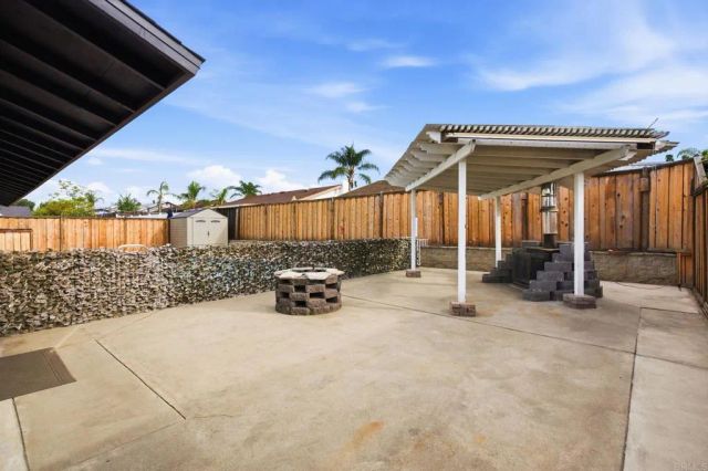 1711 Oak Hill Dr, Escondido, CA 92027