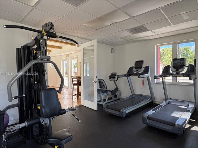 8600 SW 67th Ave 915, Pinecrest, FL 33156