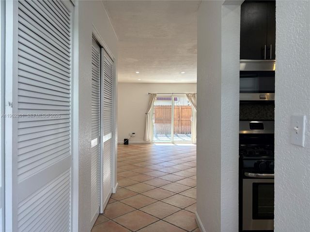 8600 SW 67th Ave 915, Pinecrest, FL 33156