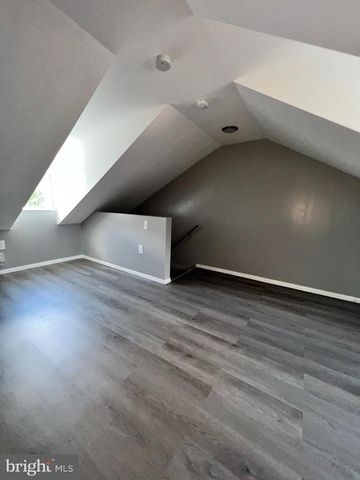 1264 MUHLENBERG ST, Reading, PA 19602