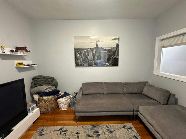 332 Main St 1L, Everett, MA 02149