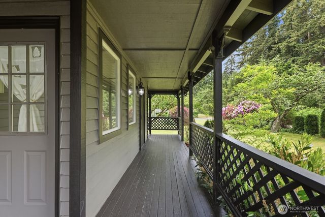 13826 Cascadian Way, Everett, WA 98208
