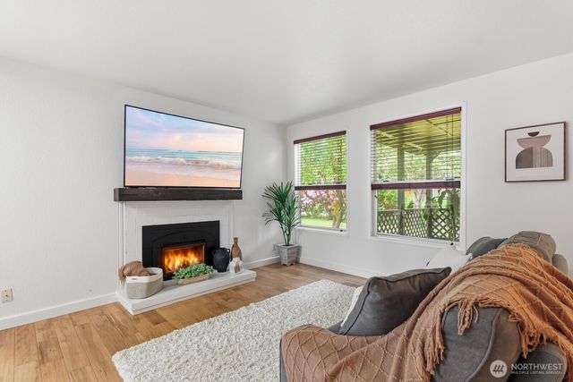 13826 Cascadian Way, Everett, WA 98208
