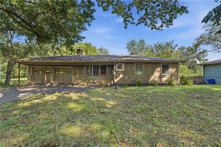 6203 Hedges Avenue, Raytown, MO 64133