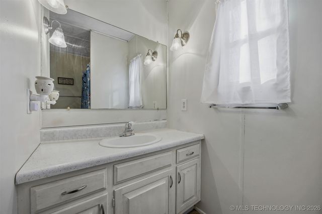 1891 N Lewis Lane, Mannford, OK 74044