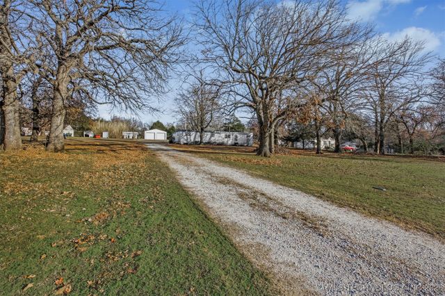 1891 N Lewis Lane, Mannford, OK 74044