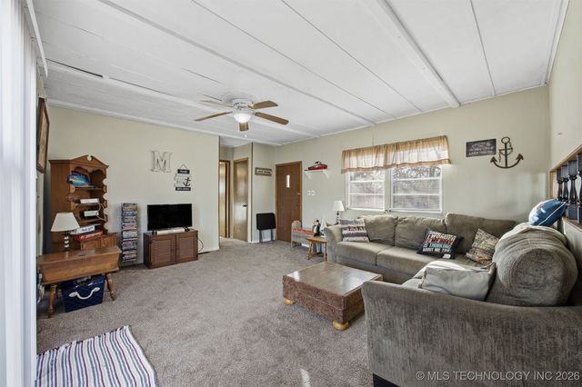 1891 N Lewis Lane, Mannford, OK 74044