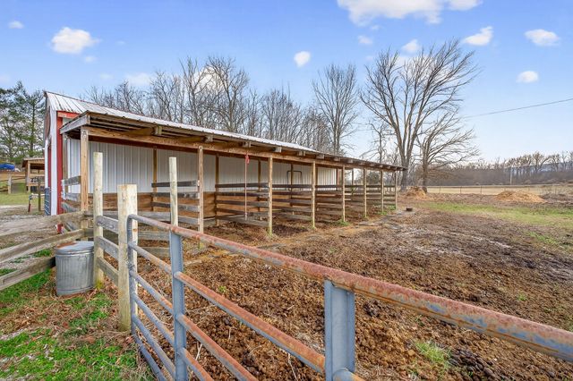 1680 Harrison Ferry Rd, Mcminnville, TN 37110