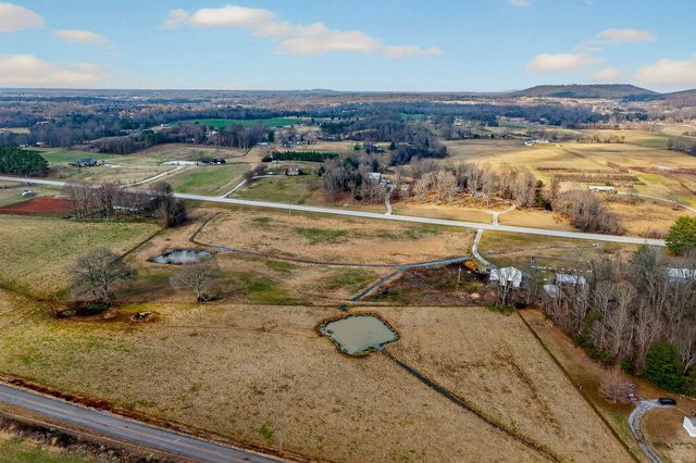 1680 Harrison Ferry Rd, Mcminnville, TN 37110