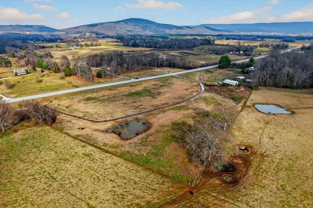 1680 Harrison Ferry Rd, Mcminnville, TN 37110