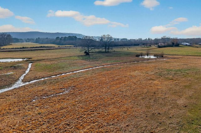 1680 Harrison Ferry Rd, Mcminnville, TN 37110