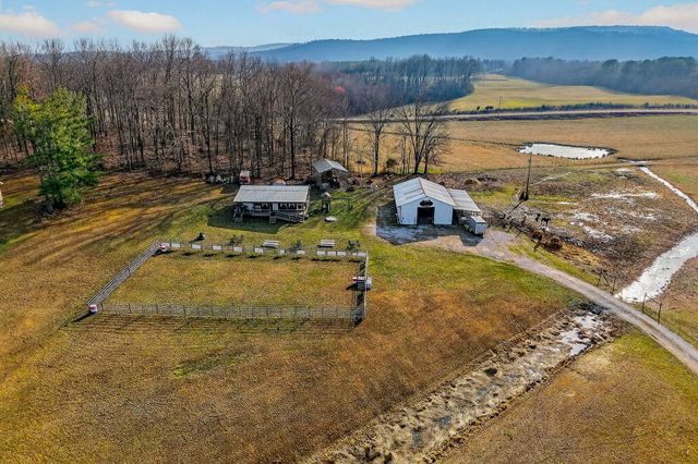1680 Harrison Ferry Rd, Mcminnville, TN 37110