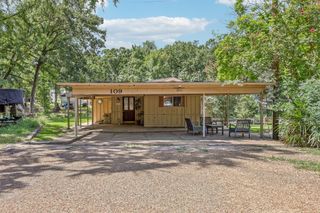 109 N Bay Circle, Mabank, TX 75156