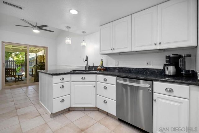 5959 El Escorial Way, San Diego, CA 92124