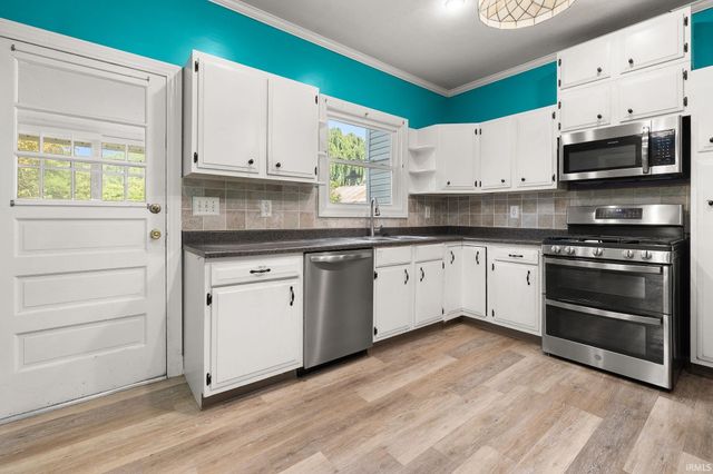 599 N Seminary Street, Roanoke, IN 46783