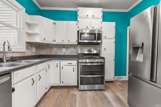 599 N Seminary Street, Roanoke, IN 46783