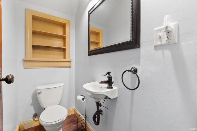 599 N Seminary Street, Roanoke, IN 46783