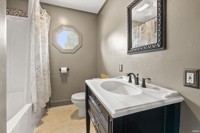 599 N Seminary Street, Roanoke, IN 46783