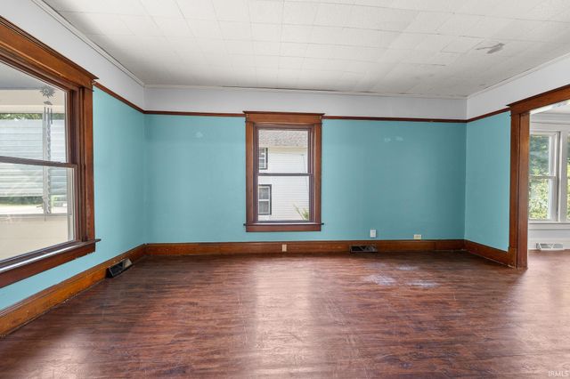 599 N Seminary Street, Roanoke, IN 46783