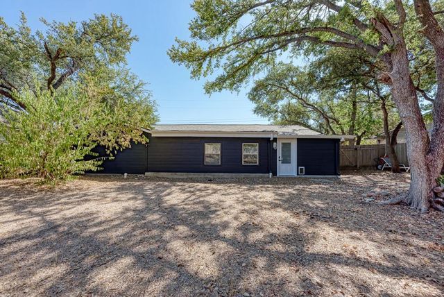 2209 N Celia DR, Cedar Park, TX 78613