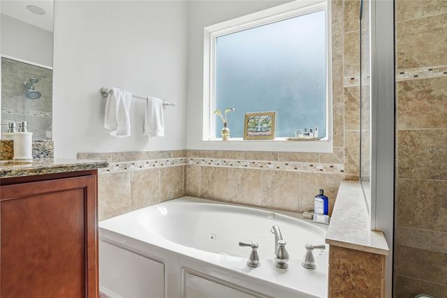 5401 MATCH POINT PLACE, Lithia, FL 33547