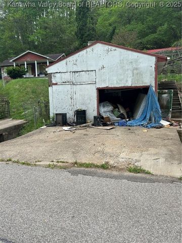 4040 Rich Fork Road, Charleston, WV 25312