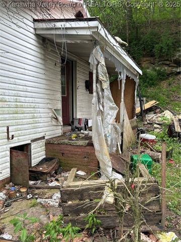 4040 Rich Fork Road, Charleston, WV 25312