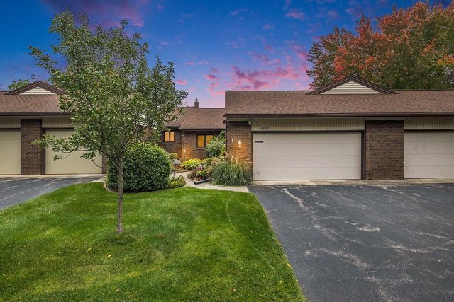 6982 Holly Hill Court SW 30, Byron Center, MI 49315
