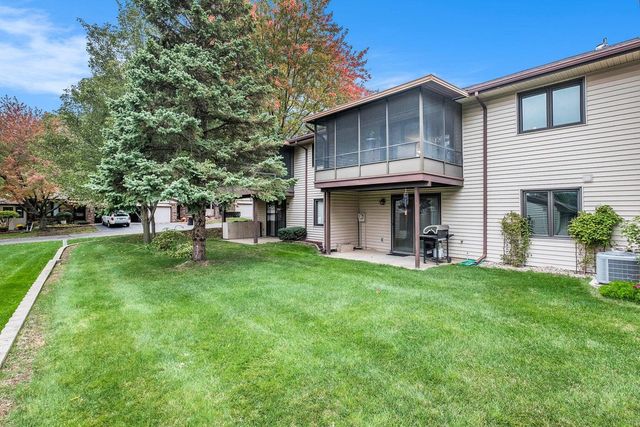 6982 Holly Hill Court SW 30, Byron Center, MI 49315