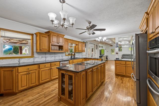 3456 Old Rock Island Rd, Rock Island, TN 38581