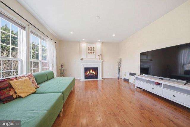 712 WILLINGTON SQUARE WAY, Newark, DE 19711