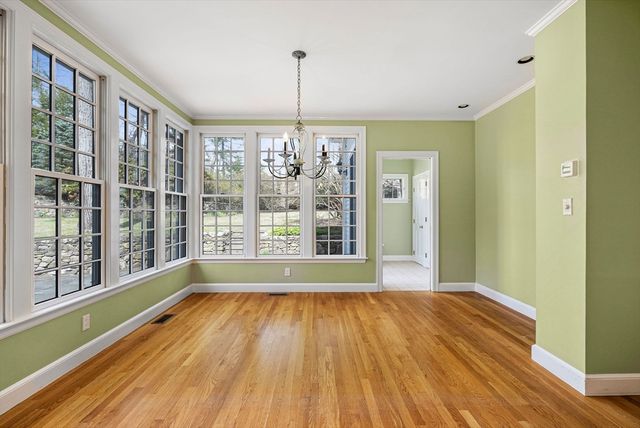 11 Wachusett Rd, Wellesley, MA 02481