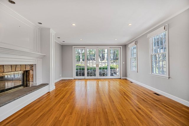 11 Wachusett Rd, Wellesley, MA 02481