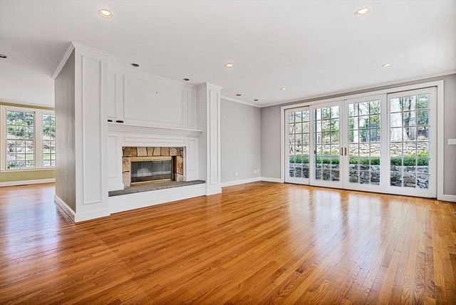 11 Wachusett Rd, Wellesley, MA 02481