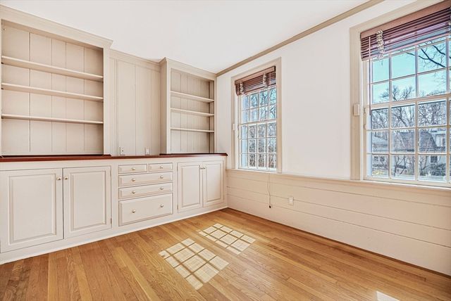 11 Wachusett Rd, Wellesley, MA 02481