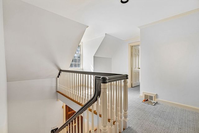 11 Wachusett Rd, Wellesley, MA 02481