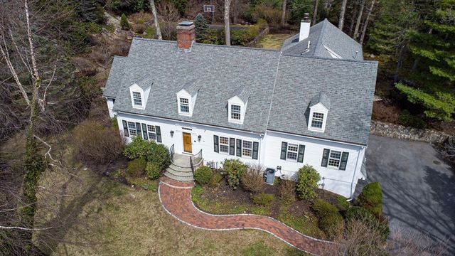 11 Wachusett Rd, Wellesley, MA 02481