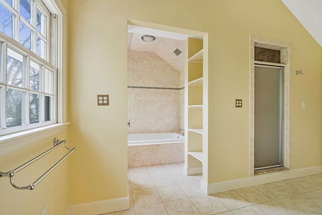 11 Wachusett Rd, Wellesley, MA 02481
