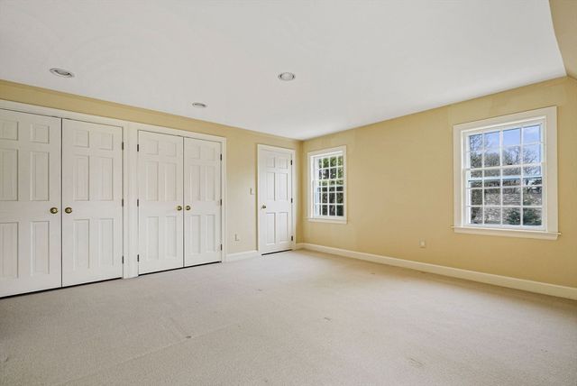 11 Wachusett Rd, Wellesley, MA 02481