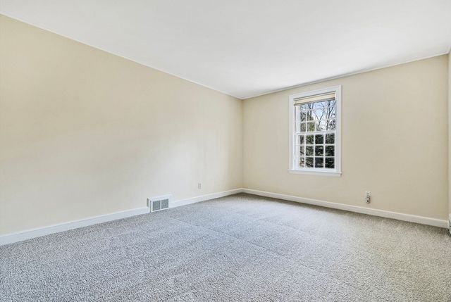 11 Wachusett Rd, Wellesley, MA 02481