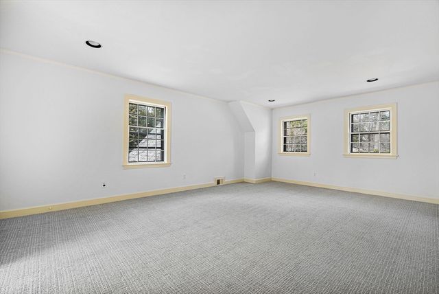 11 Wachusett Rd, Wellesley, MA 02481
