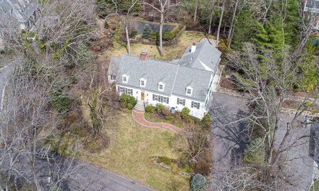 11 Wachusett Rd, Wellesley, MA 02481