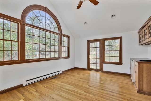 11 Wachusett Rd, Wellesley, MA 02481