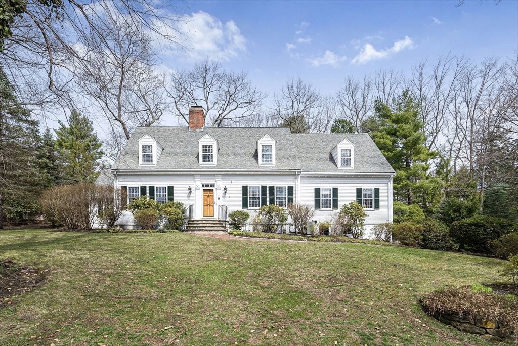 11 Wachusett Rd, Wellesley, MA 02481
